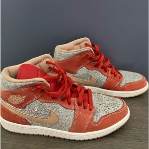 Air Jordan mid men’s size 8